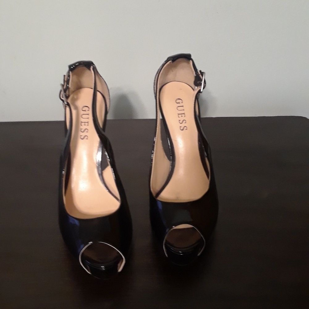 Guess Black Patent Pump